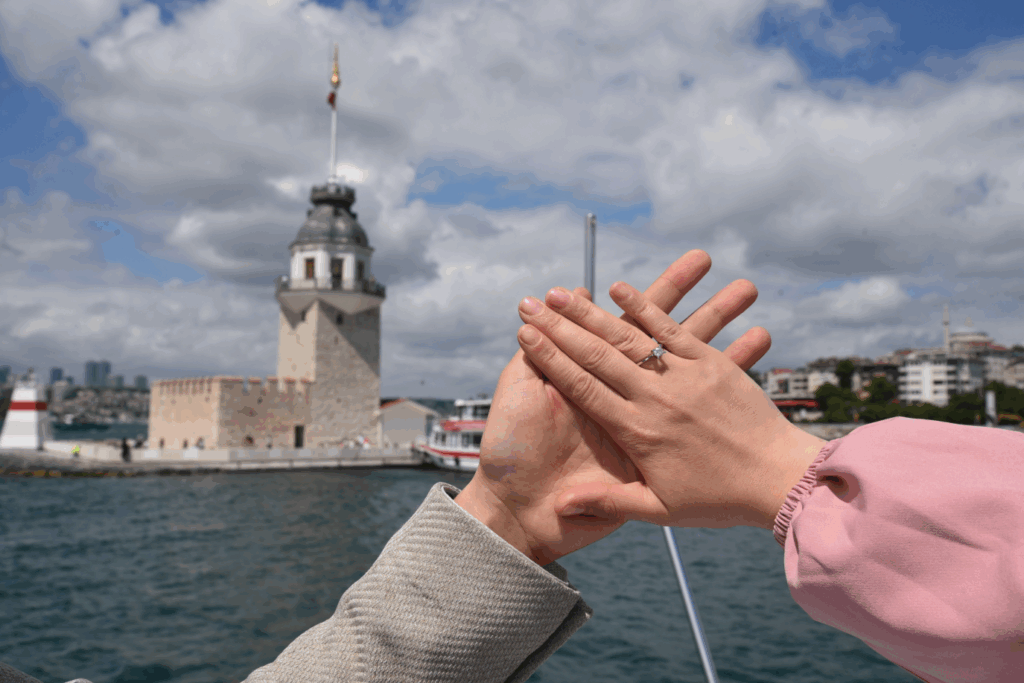 Kız Kulesi Turu Eşliğinde Yıldönümü Kutlaması